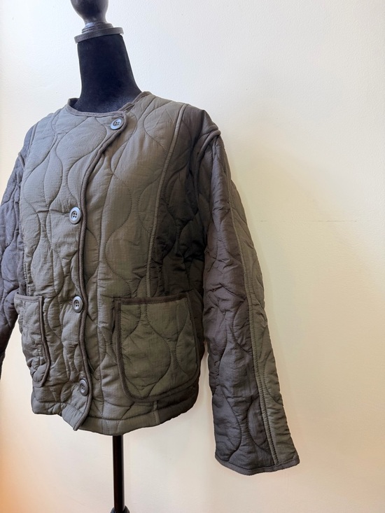 Green Lightweight Casual Quilted Jacket XS Women Like New Worn Twice Spring Fall - Picture 6 of 8